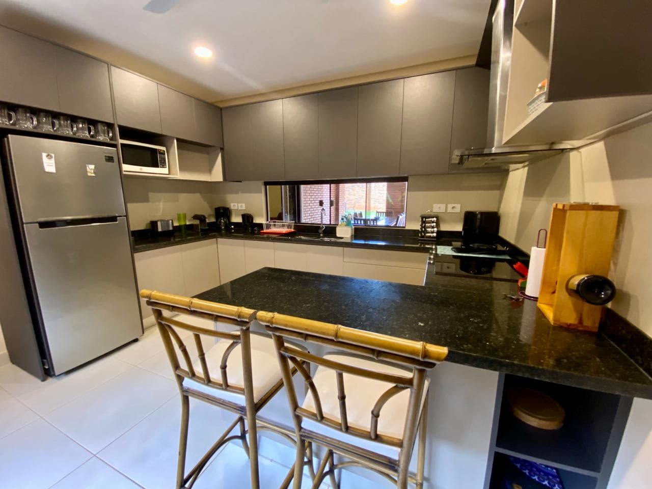 Residencia premium amoblada c piscina en barrio san blas – loma pytá — foto 3