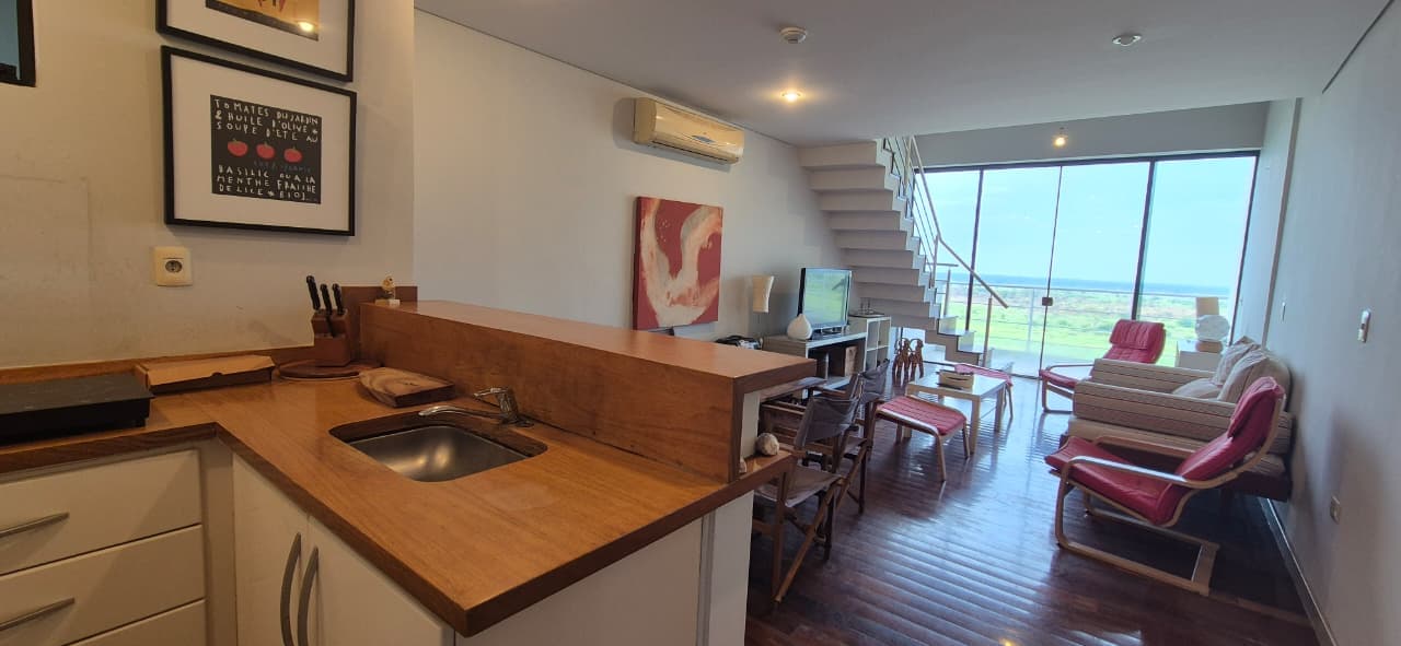 Vendo monoambiente tipo loft zona del yacht