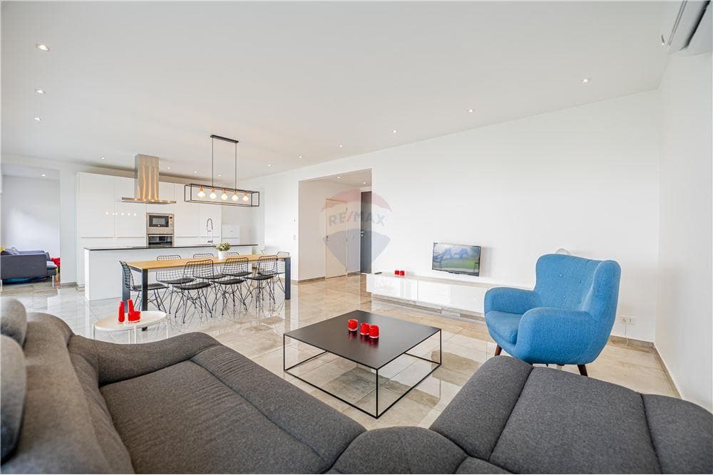 Residencia Minimalista y Nueva en Lambare, foto 3