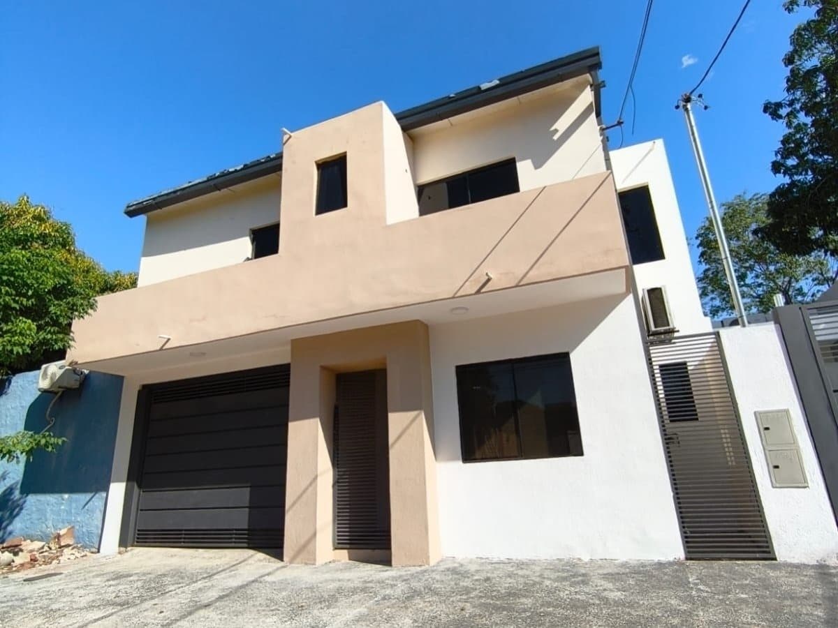 Vendo casa en barrio san luis de Mariano Roque Alonso