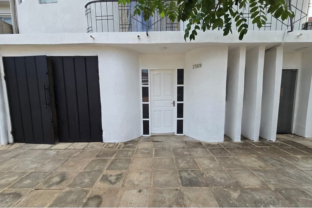Alquilo Casa Semi Amoblada - Barrio Ycua Sati