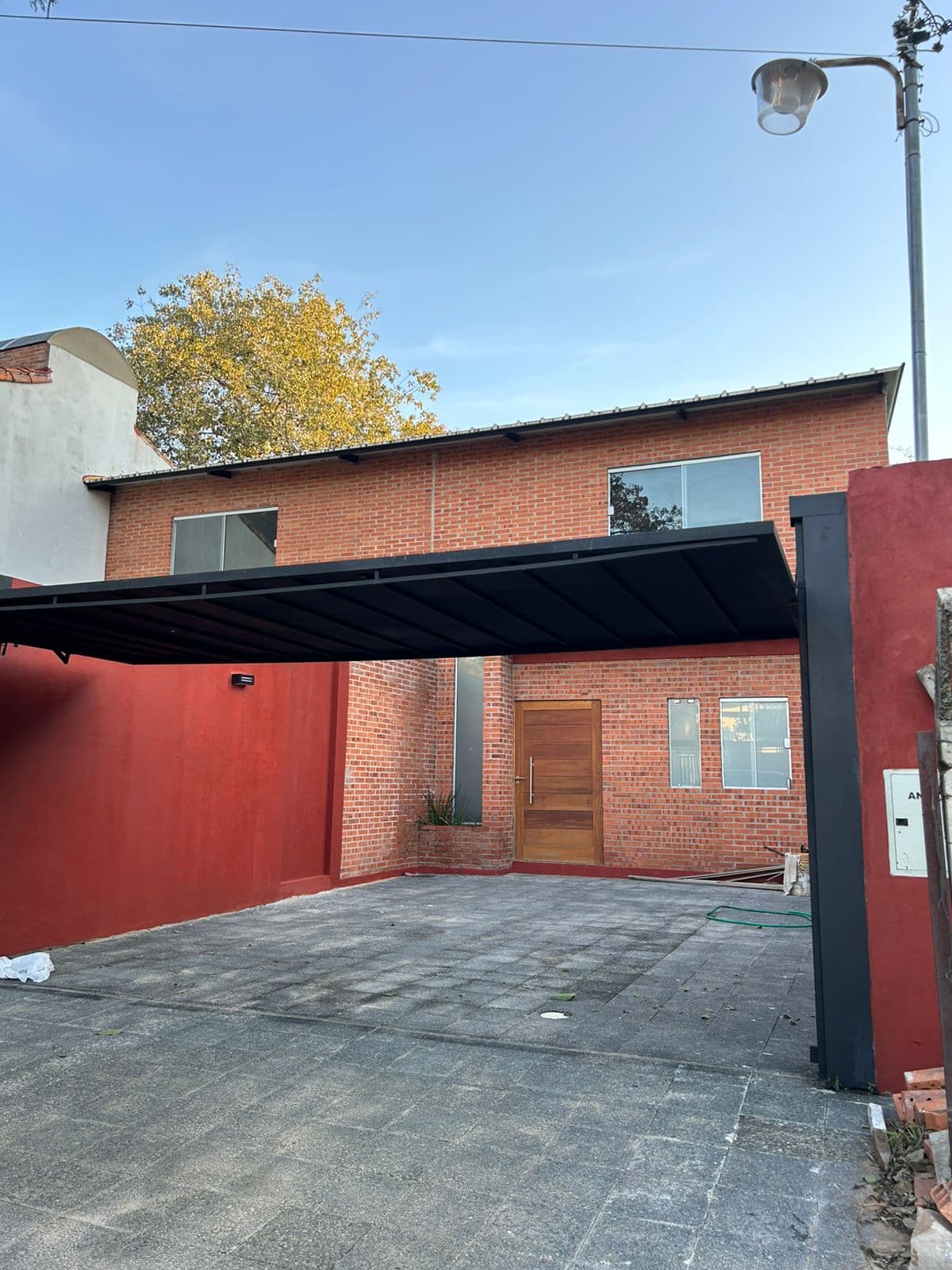 Duplex en alquiler lambare