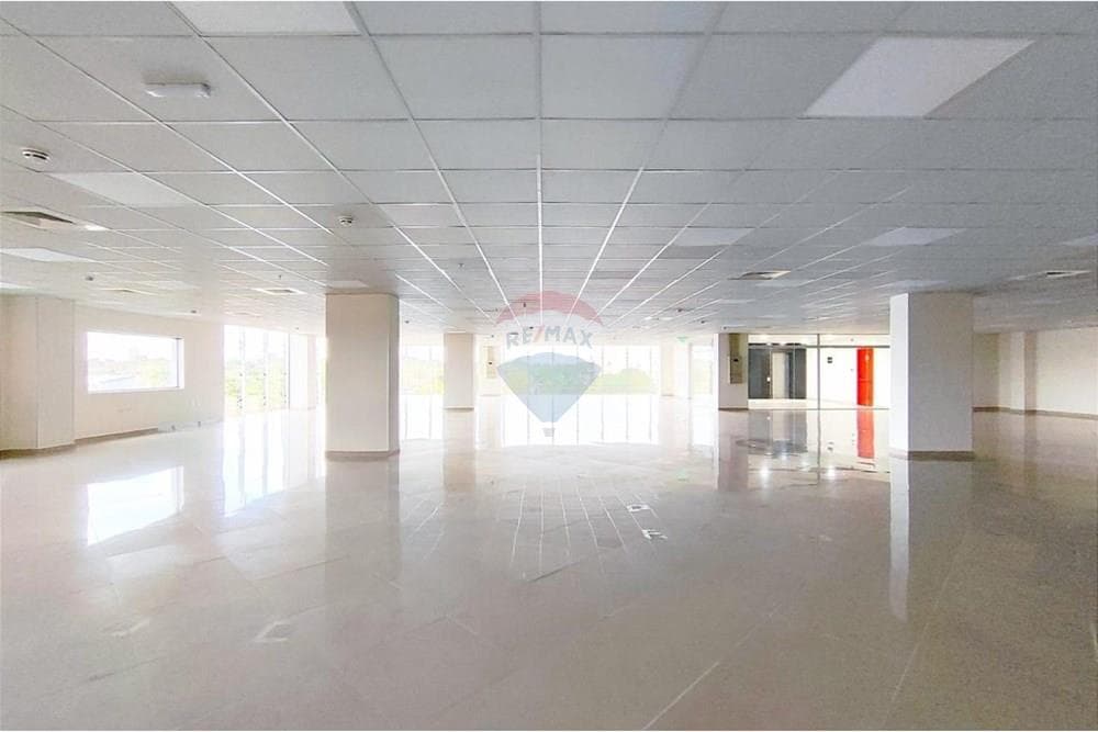 Oficina de 485 m2 en Villa Morra, foto 3
