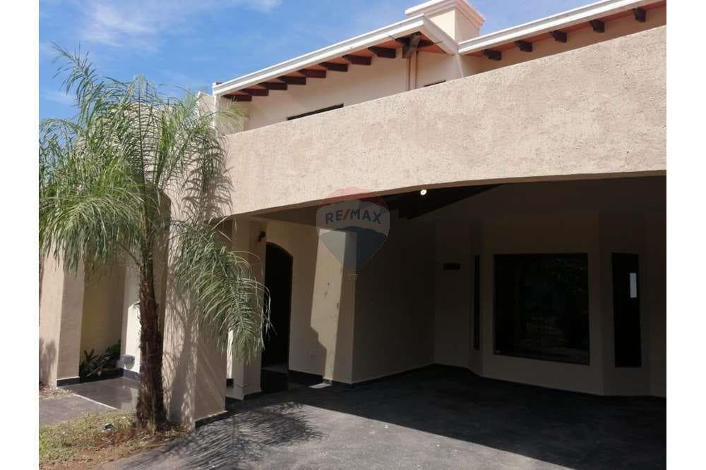 Casa con piscina zona salvador del mundo, foto 2