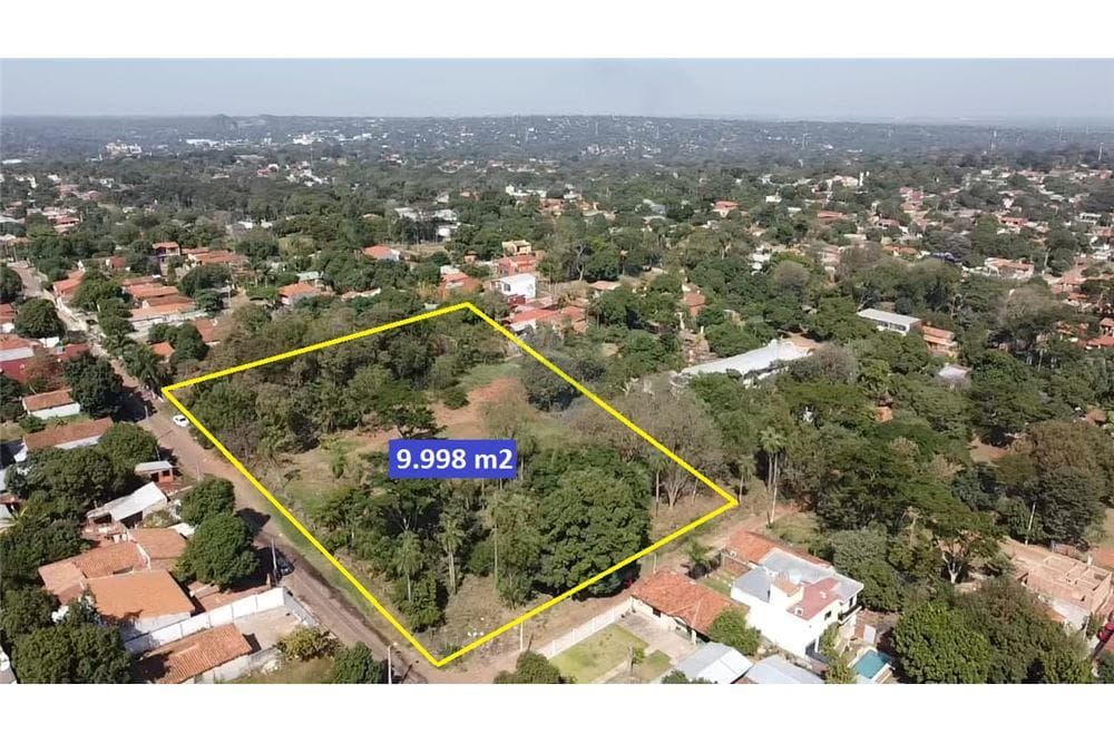 Vendo amplio terreno a 3 cuadras de acceso sur