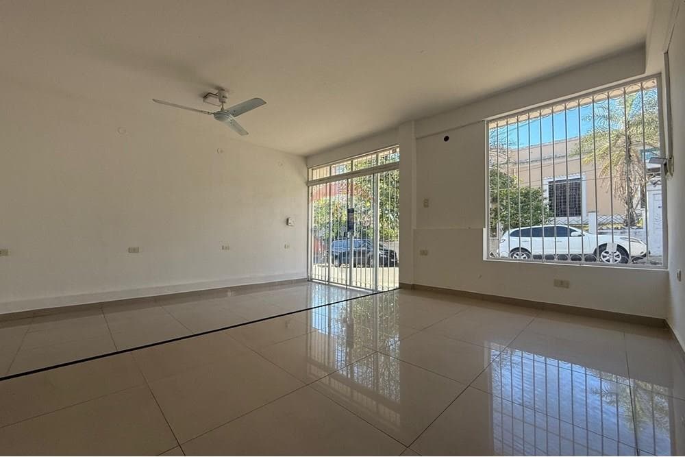 Local Comercial - Alquiler - San Roque, Asunción, Paraguay, foto 4