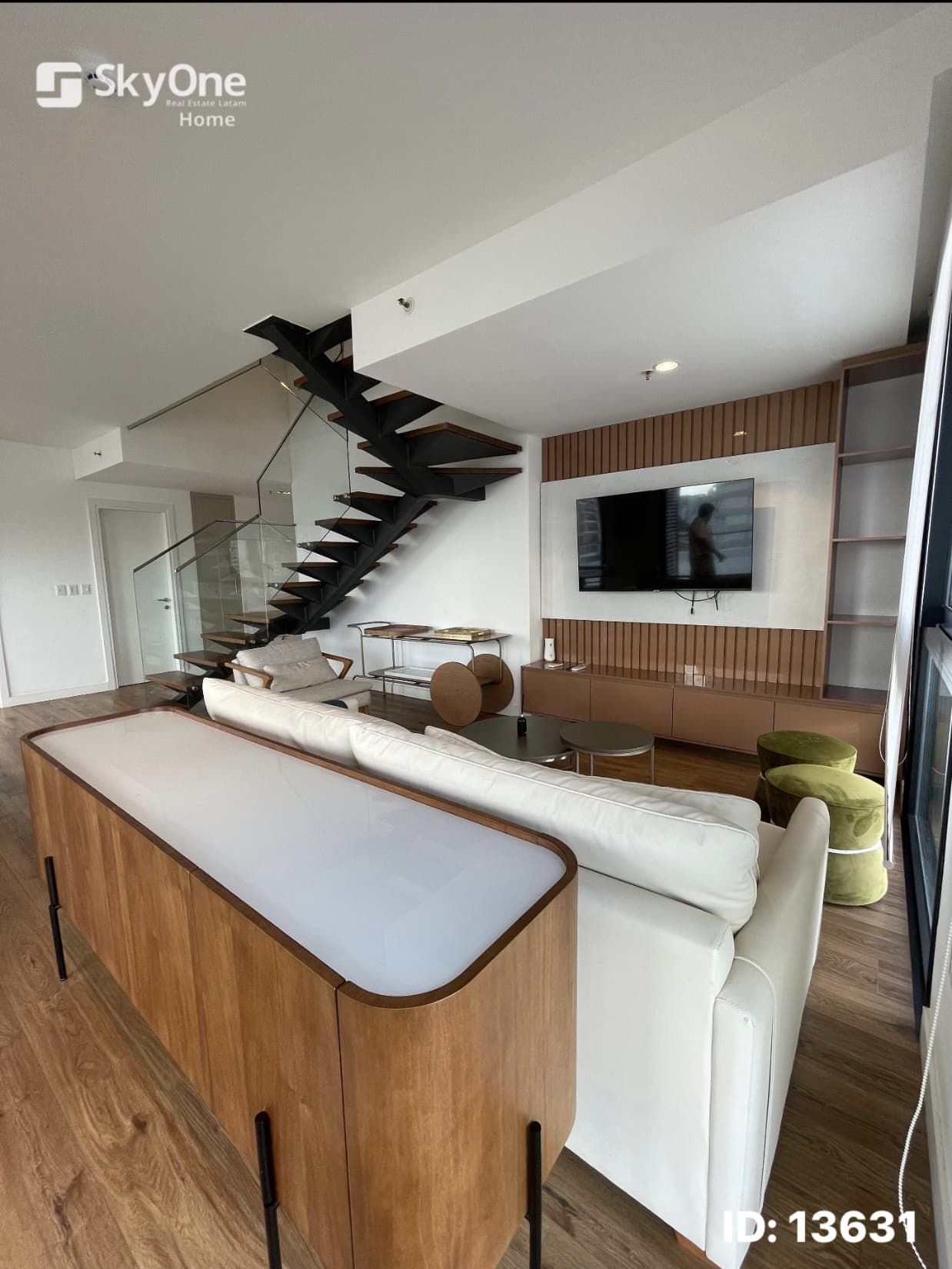 Alquilo departamento amoblado de 3 habitaciones tipo dúplex en Manorá
