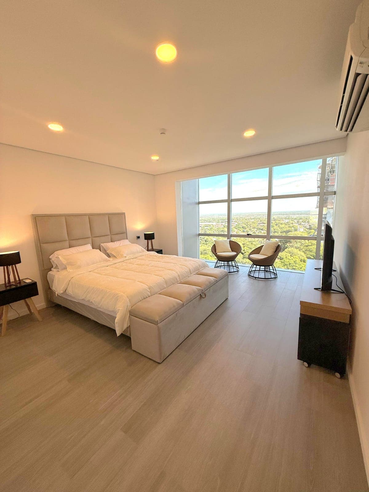 Hermoso departamento amoblado de dos dormitorios — foto 1