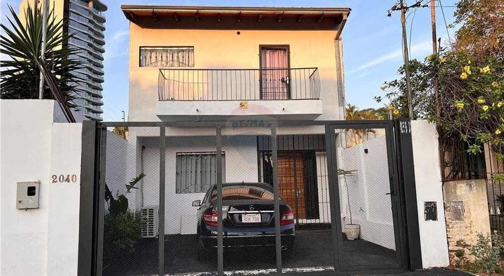 ¡Oportunidad Única en Barrio Mburucuya! Dúplex en Venta
