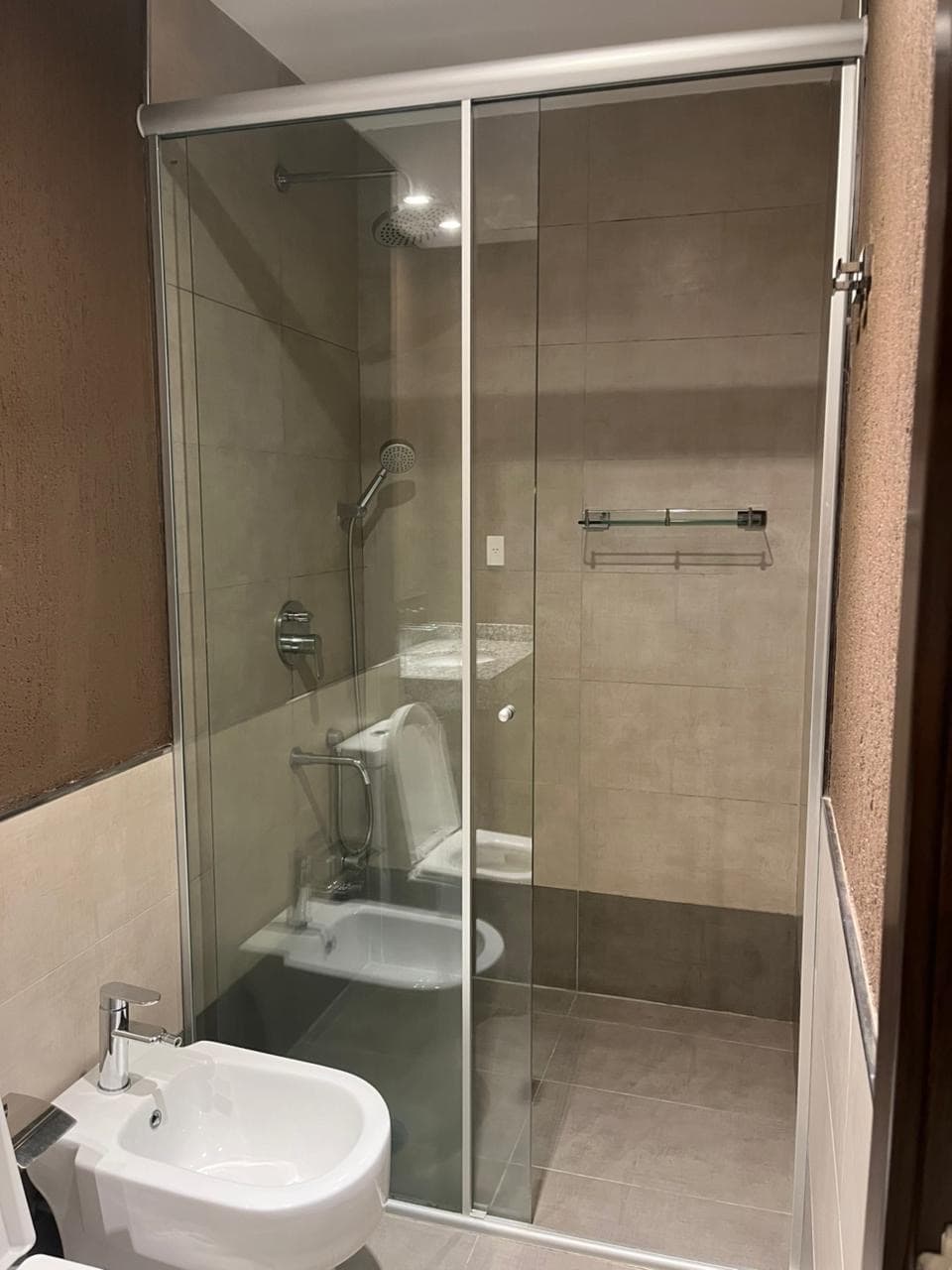 Zona boggiani - en alquiler - lujoso depto de 2 dormitorios amoblado, foto 4