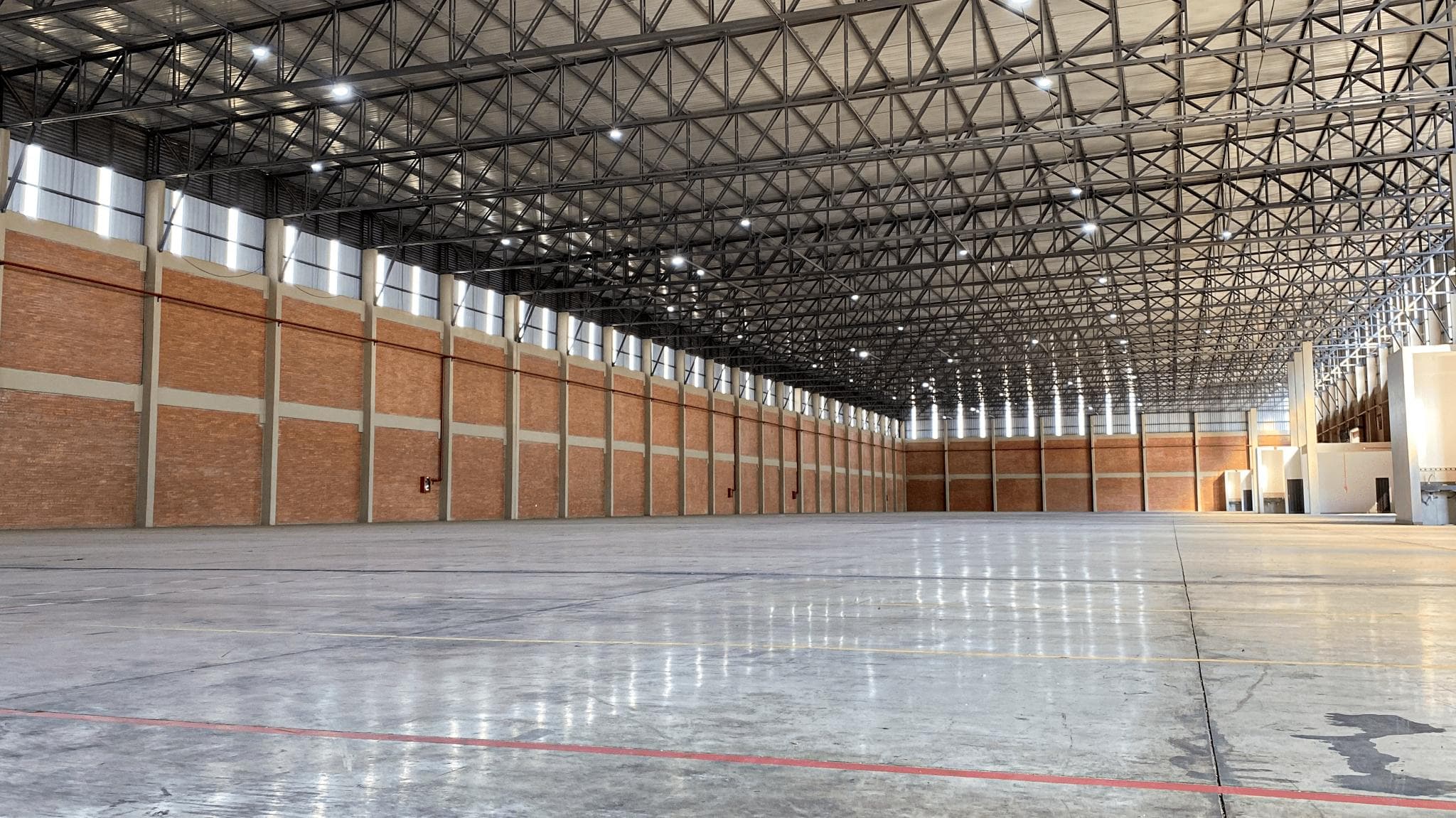 Administracion Alquiler 1077m2 Centro Logistico Aeropuerto Paraguay