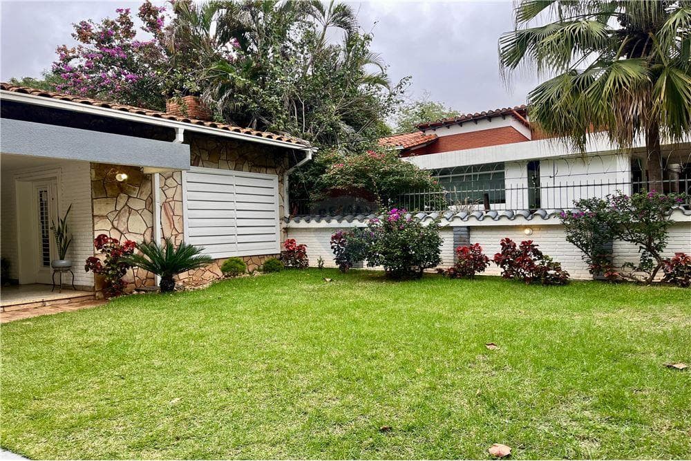 Casa - Alquiler - Paraguay Asunción Las Mercedes, foto 3