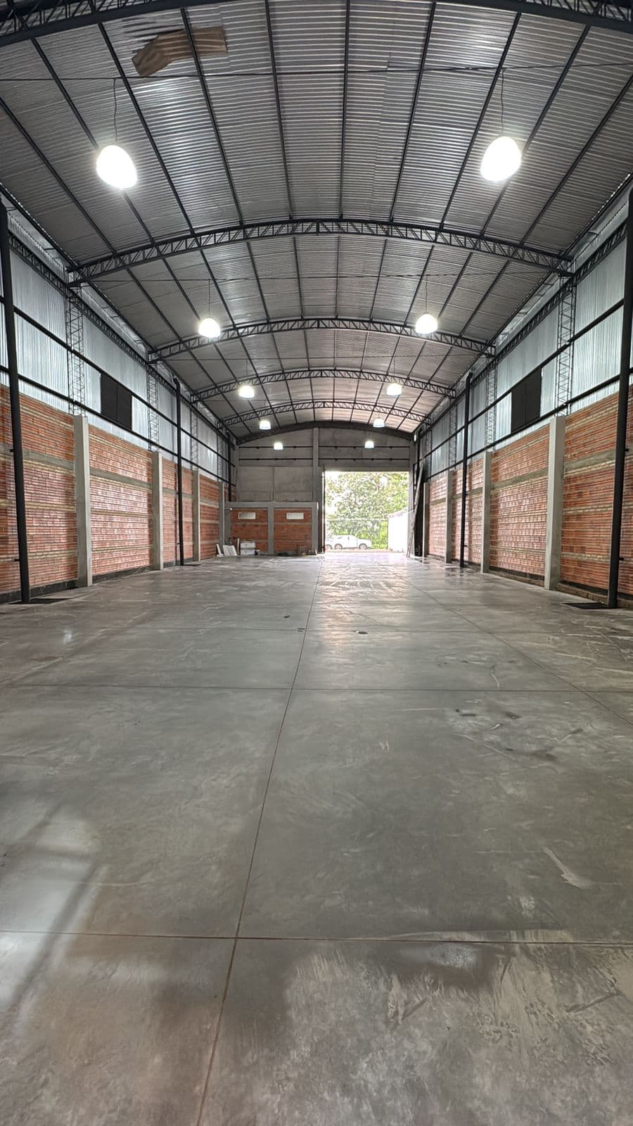 Tinglado en alquiler – Mariano Roque Alonso, zona puente remanso. 420 m², foto 1