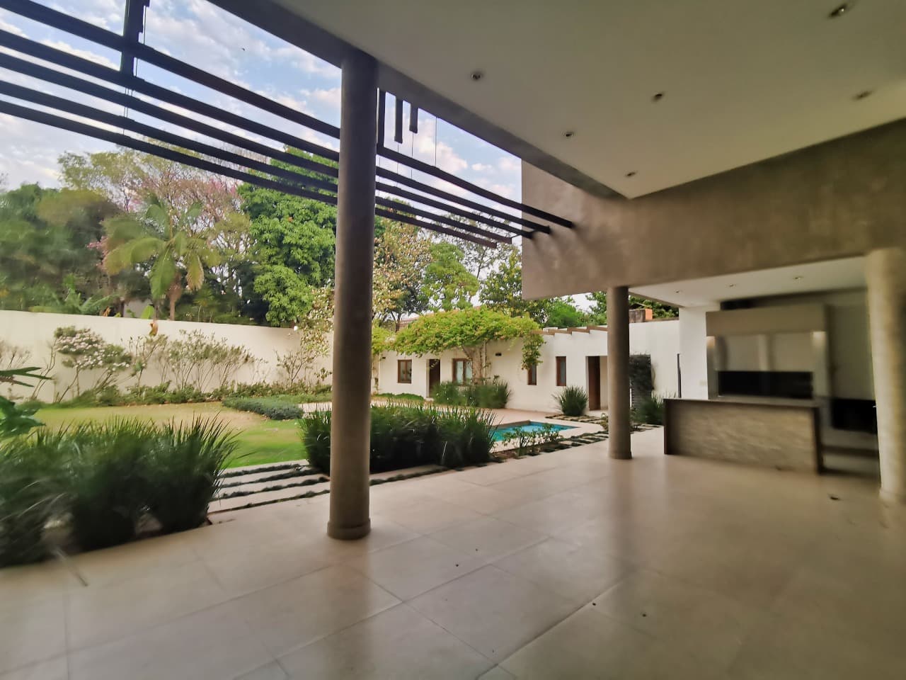 Importante residencia minimalista en Los Laureles, foto 5