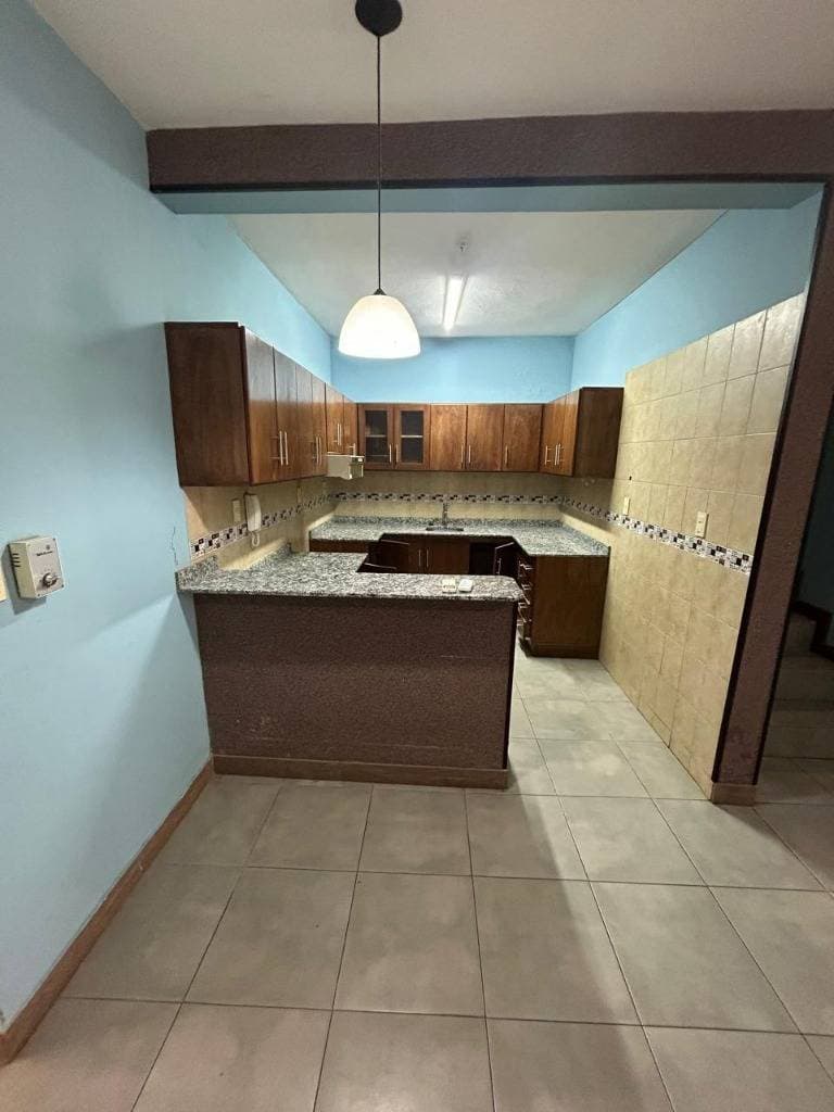 Duplex en Lambaré – zona de canal 13, foto 4