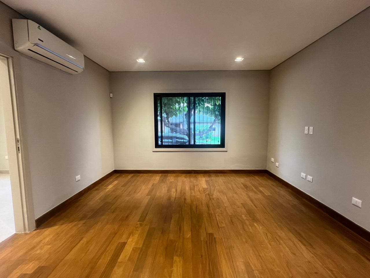 Casa toda en planta zona urbanización botanico, foto 2