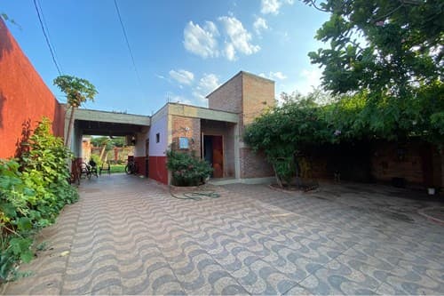 En venta hermosa casa en Luque, Mora Cue
