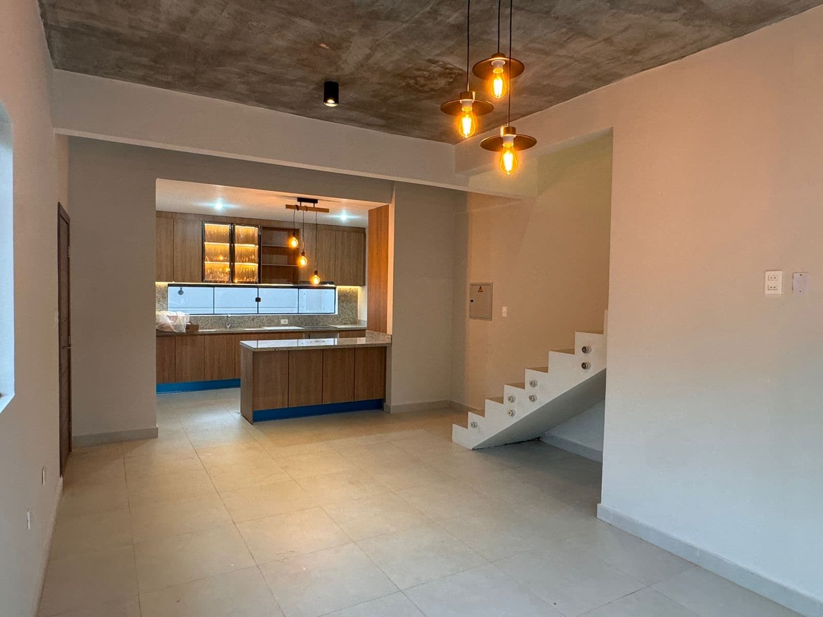 Duplex en Luque cuarto barrio villa adela, foto 4