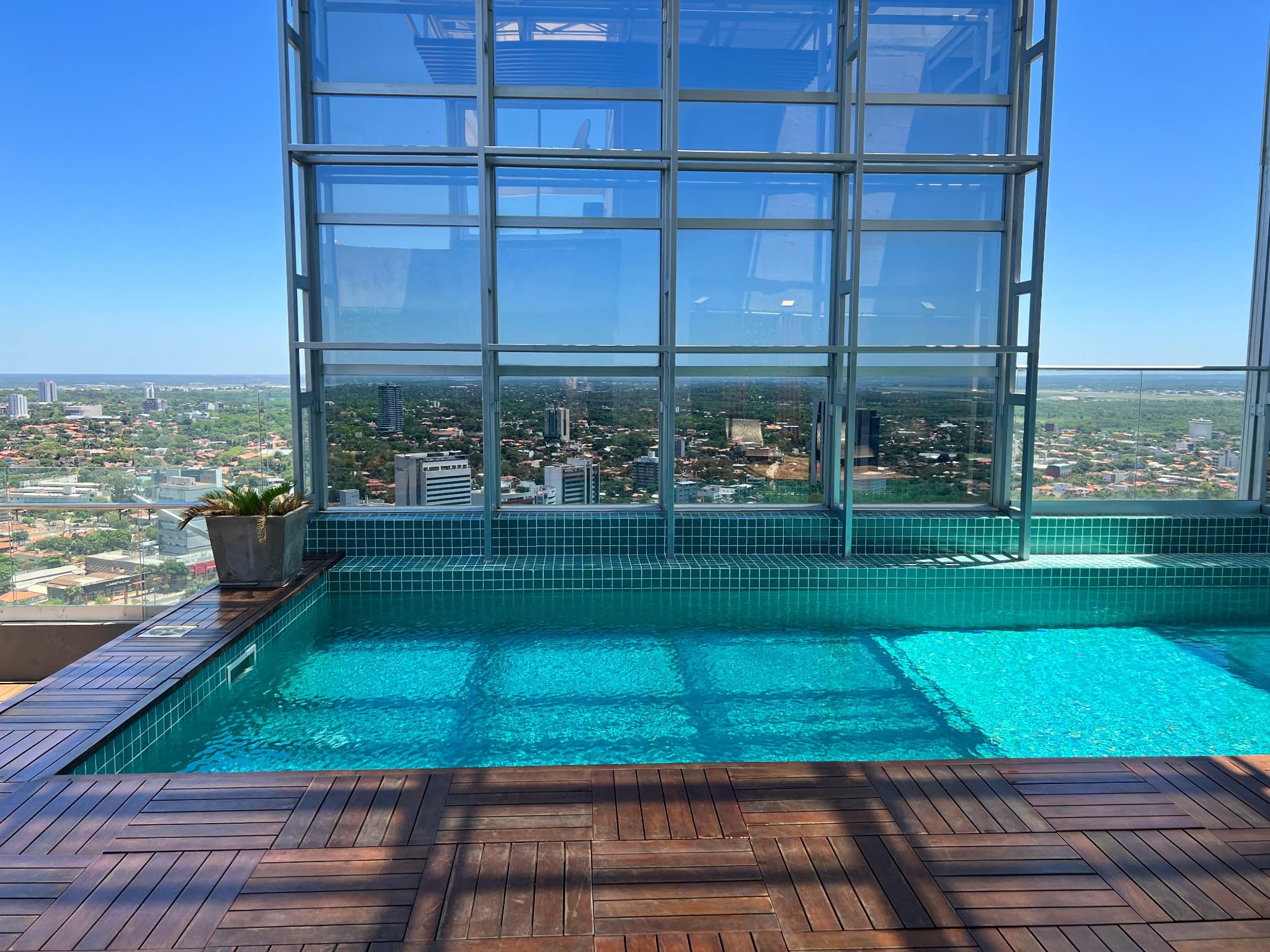 Vendo semipiso en edificio miranda