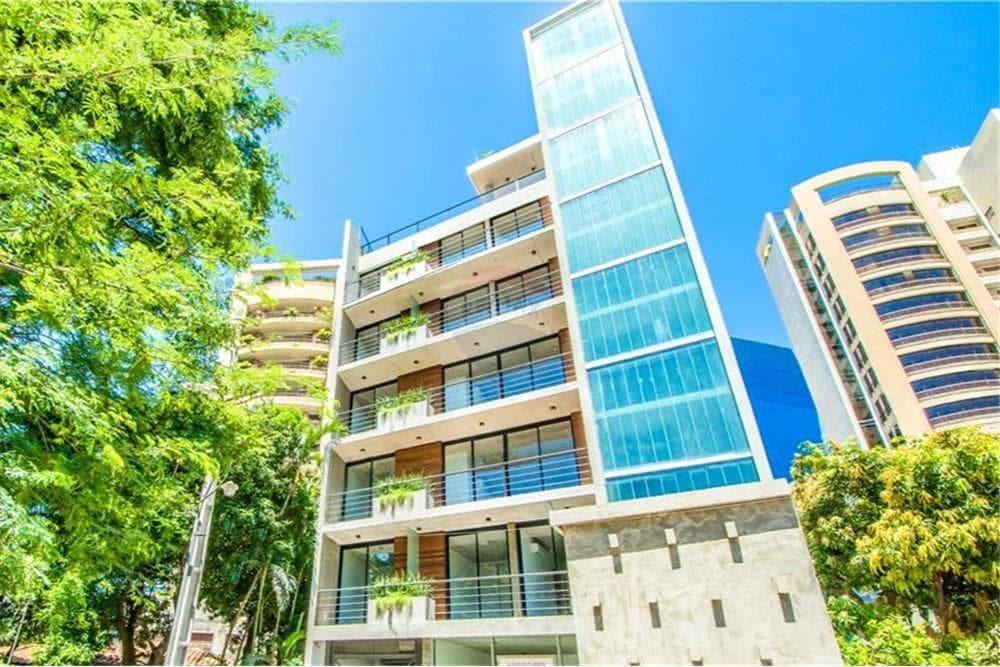Departamento de 2 dormitorios amoblado y una cochera, zona paseo la galería — foto 1