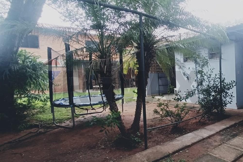 de Amplio Inmueble con Patio en Lambaré, foto 3