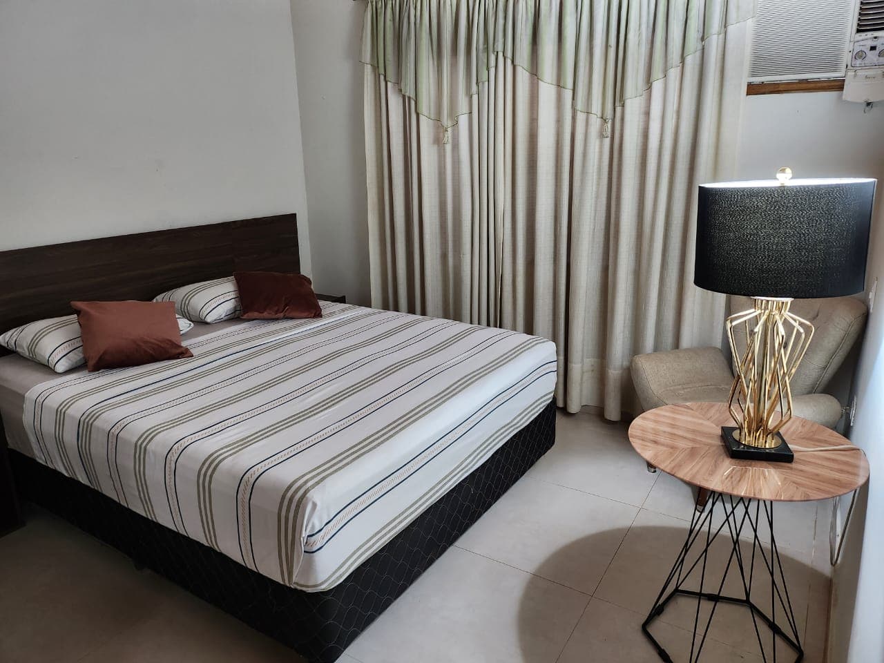 Se Vende Amoblada Residencia Premium A Minutos Del Aeropuerto Silvio Pettirossi — foto 3