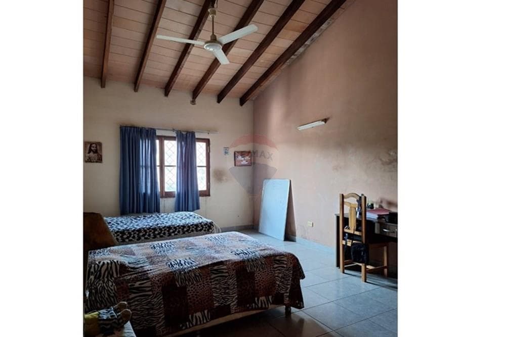 Casa de dos pisos en Luque- campo grande, foto 5