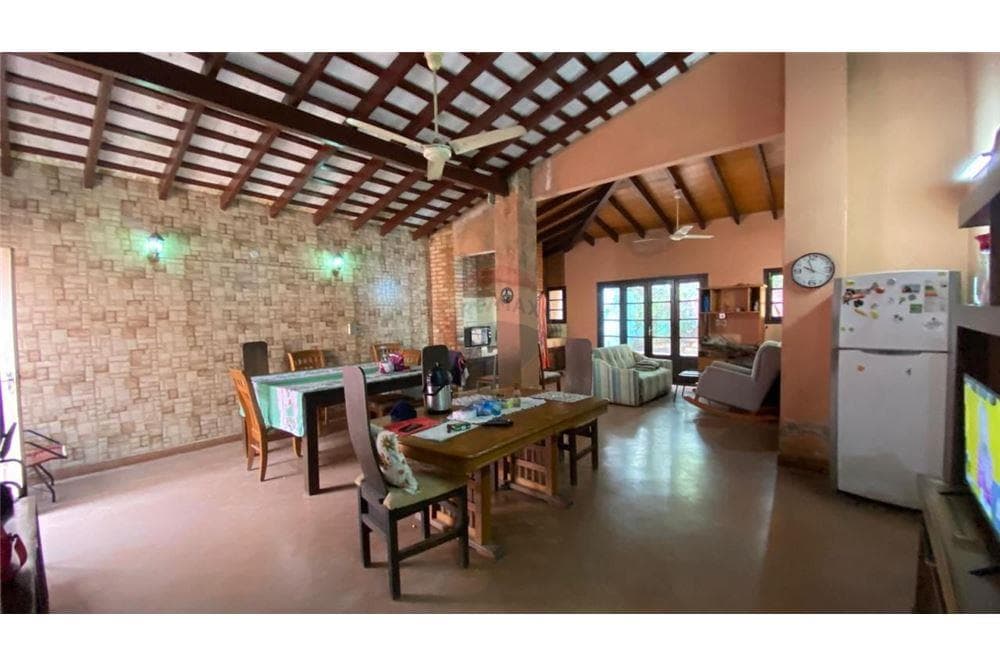 Casa en venta en Fernando de la Mora zona norte a 2 cuadras de mariscal lopez, foto 3