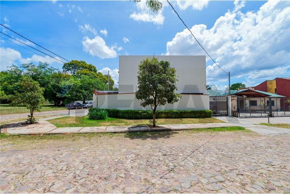 Duplex en esquina en loma pyta, foto 2
