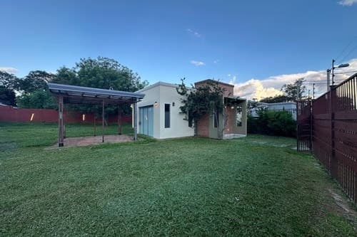 Casa - Alquiler - Lambaré, Central, Paraguay