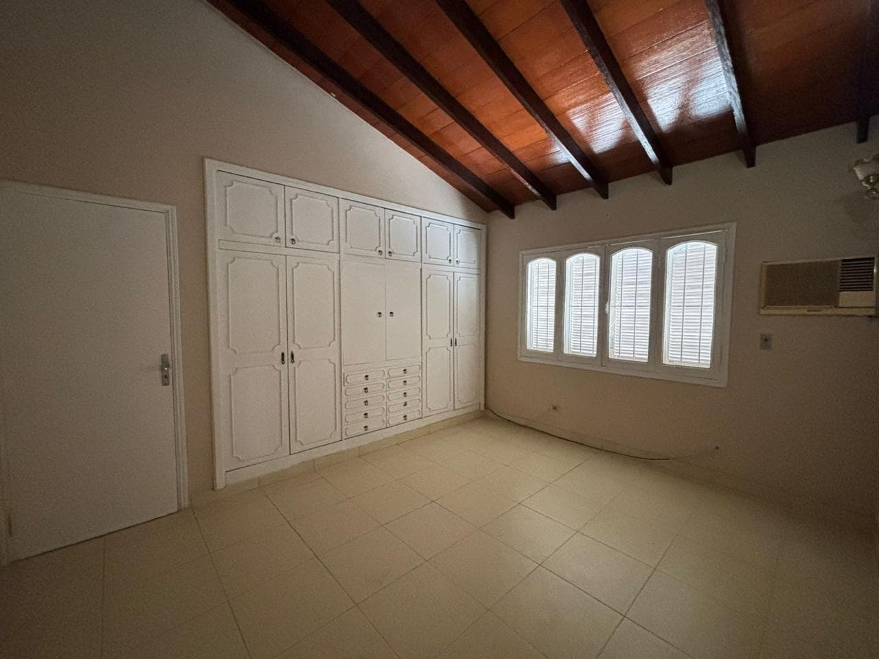 ???? Alquilo gran propiedad sobre Avda. Brasilia, Barrio Virgen del Huerto, foto 3