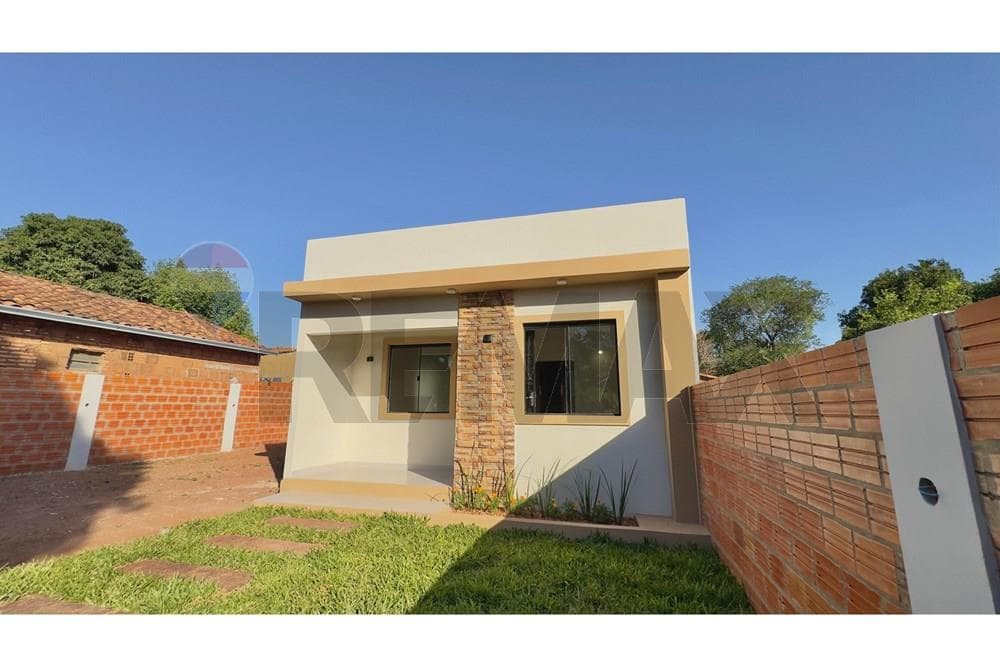 Casa a estrenar en venta - Ñemby