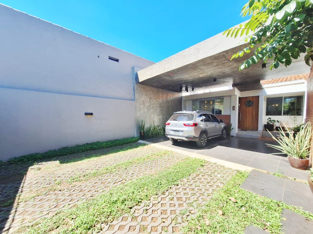 Fascinante casa en Villa Morra – zona la cuadrita, foto 1