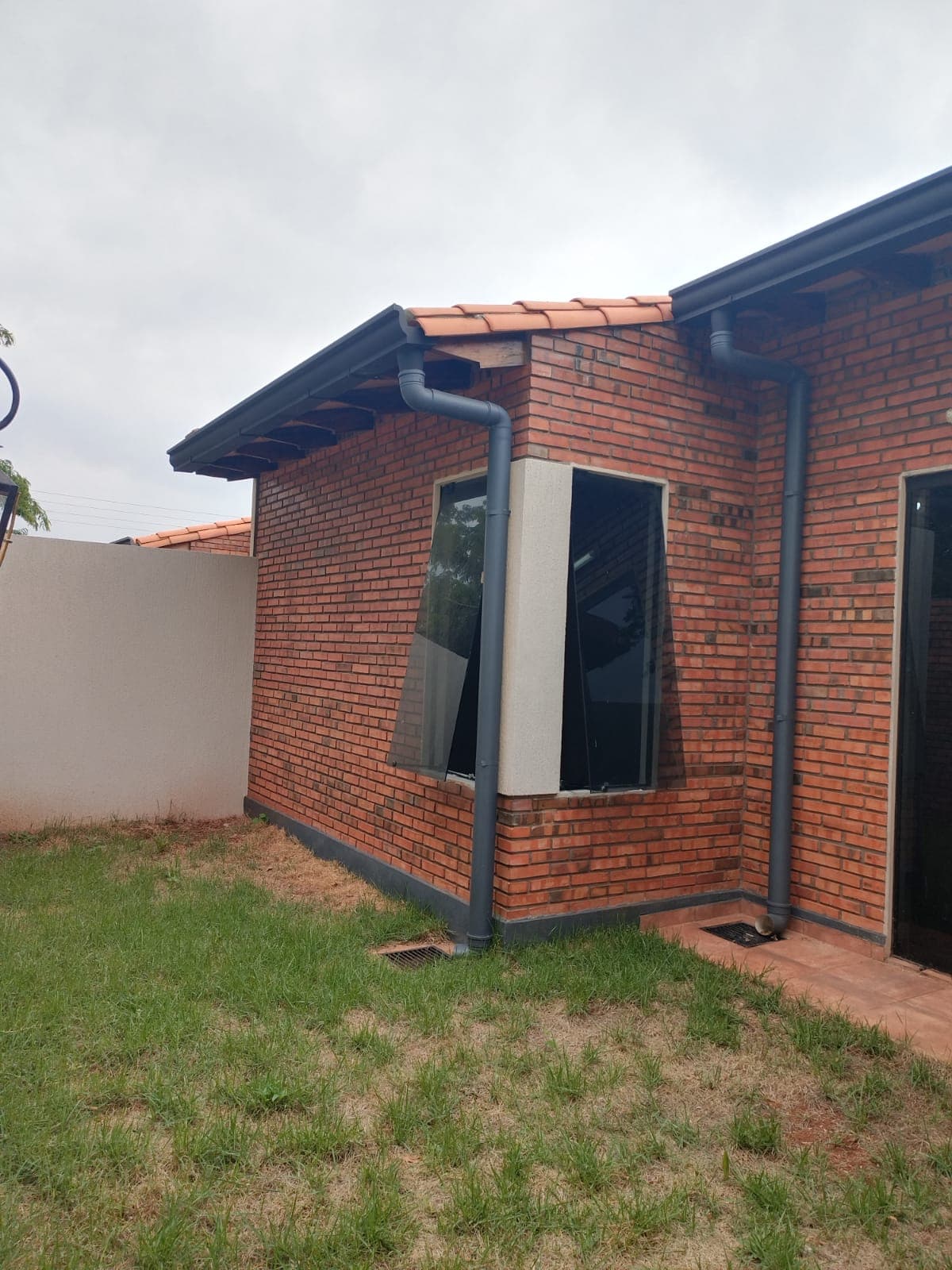 Vendo Casa De 2 Dormitorios En Limpio