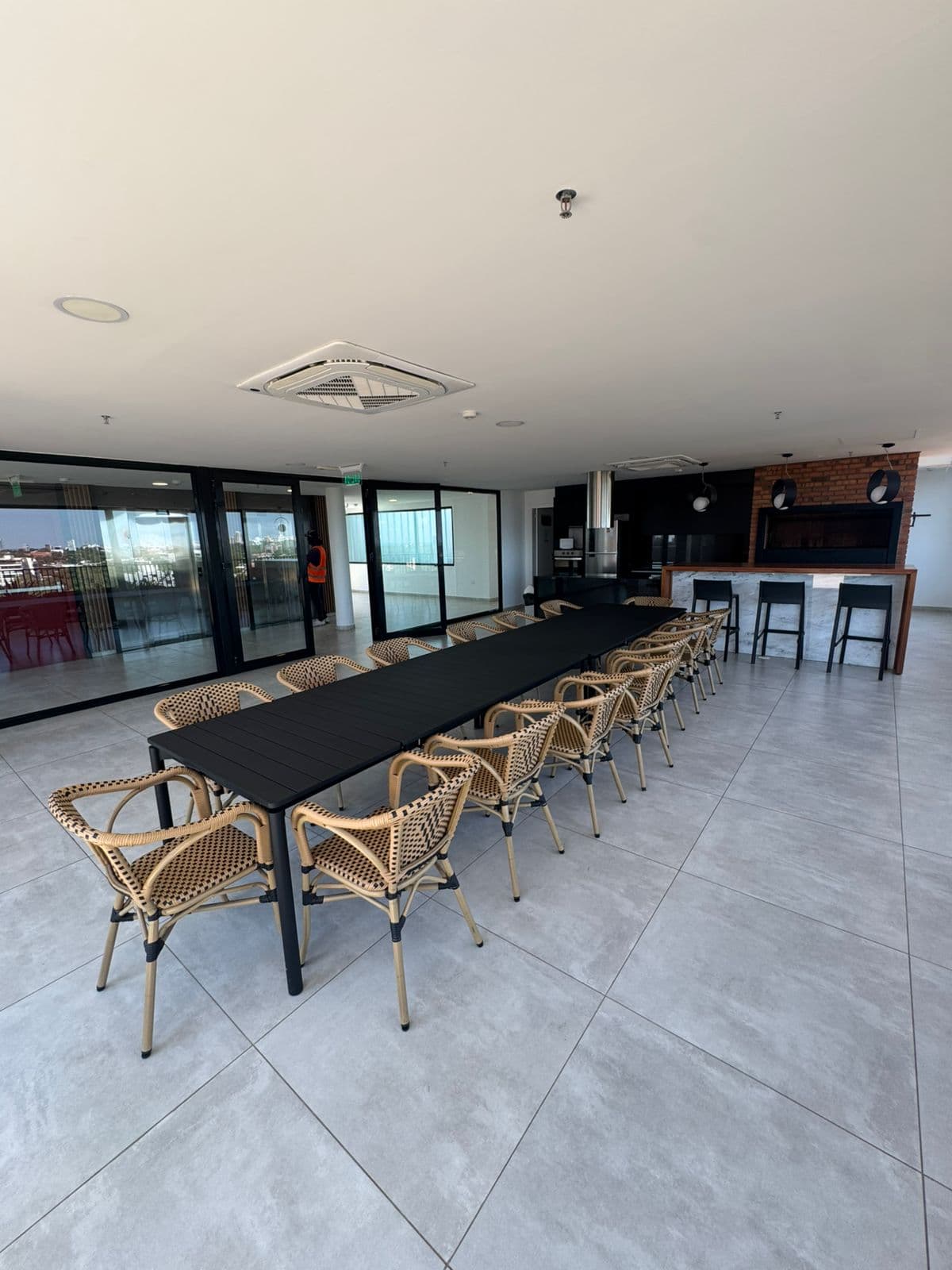 En dpto. Amoblado 2300 usd — foto 4