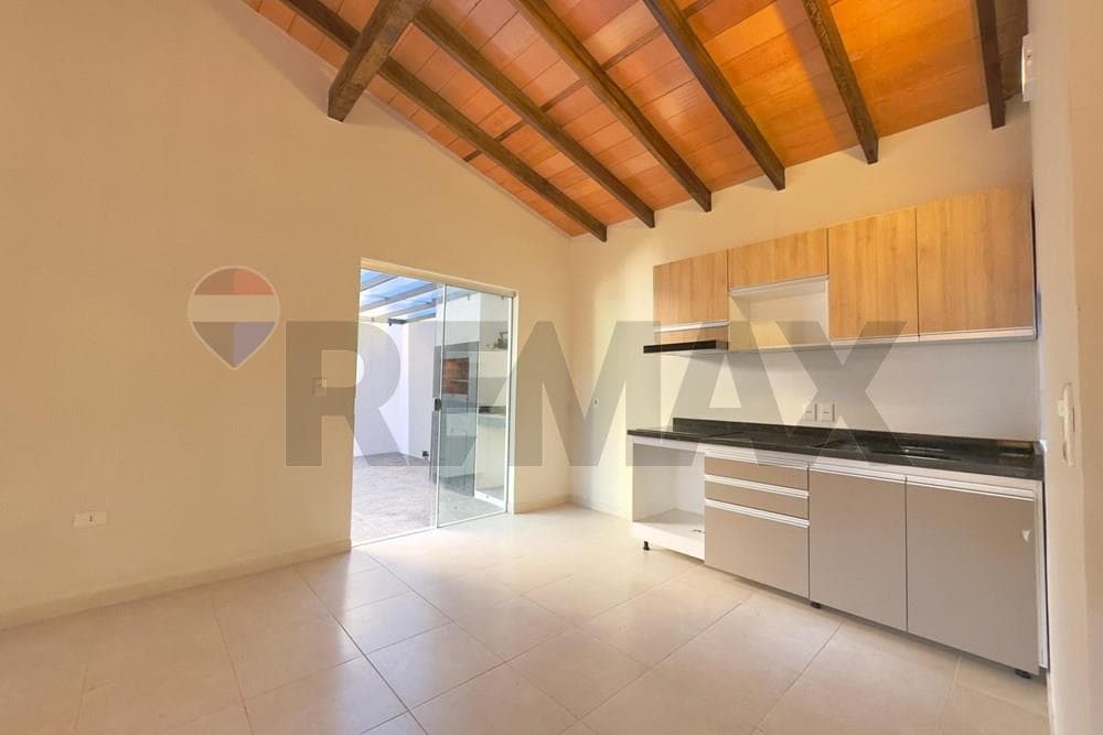 Casa - Venta - Luque, foto 4