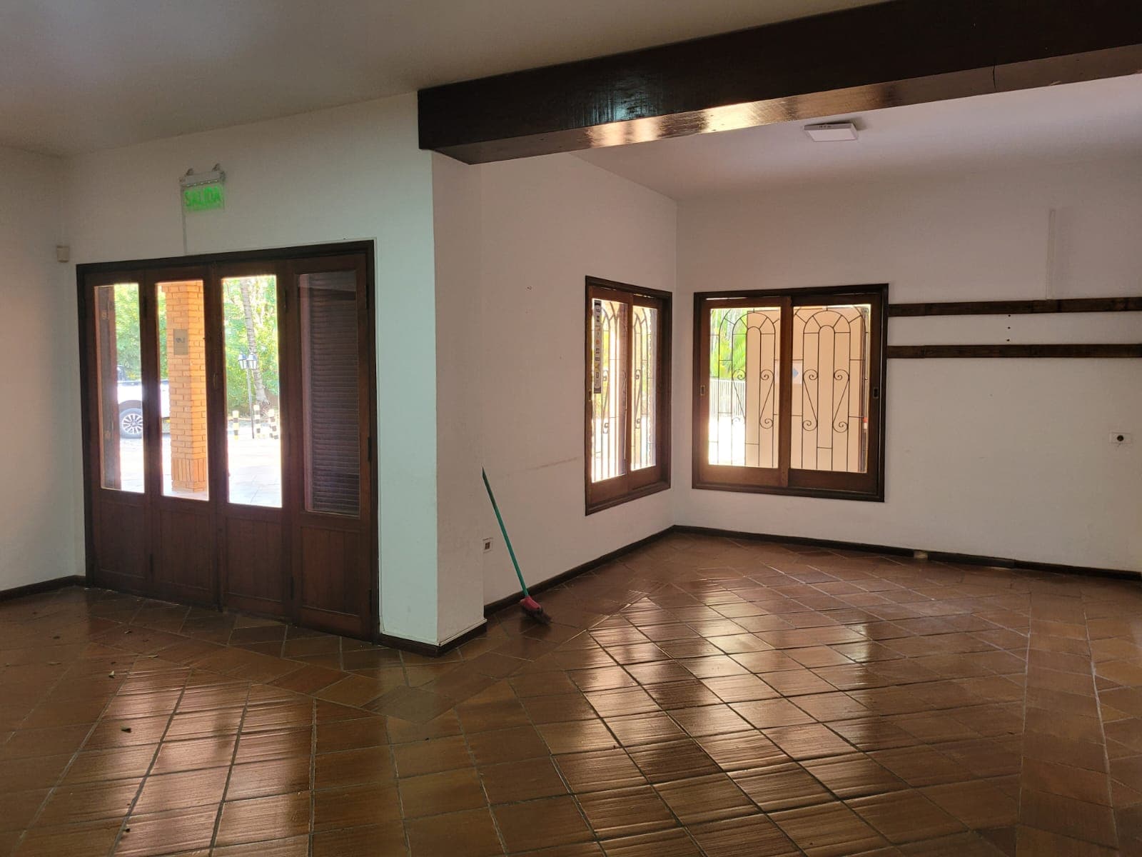 Amplia Casa de 4 Dormitorios en Barrio San Cristobal - CLHO7590110, foto 3