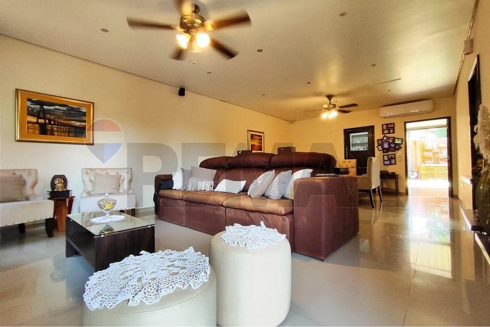 Casa en alquiler - Luque, foto 2