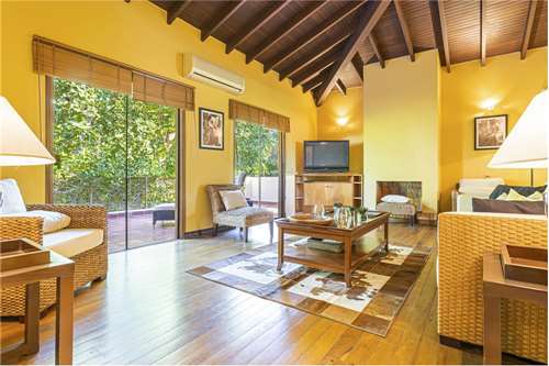 Residencia en terreno 2580m2 Zona Quinta Ycuá Satí, foto 5