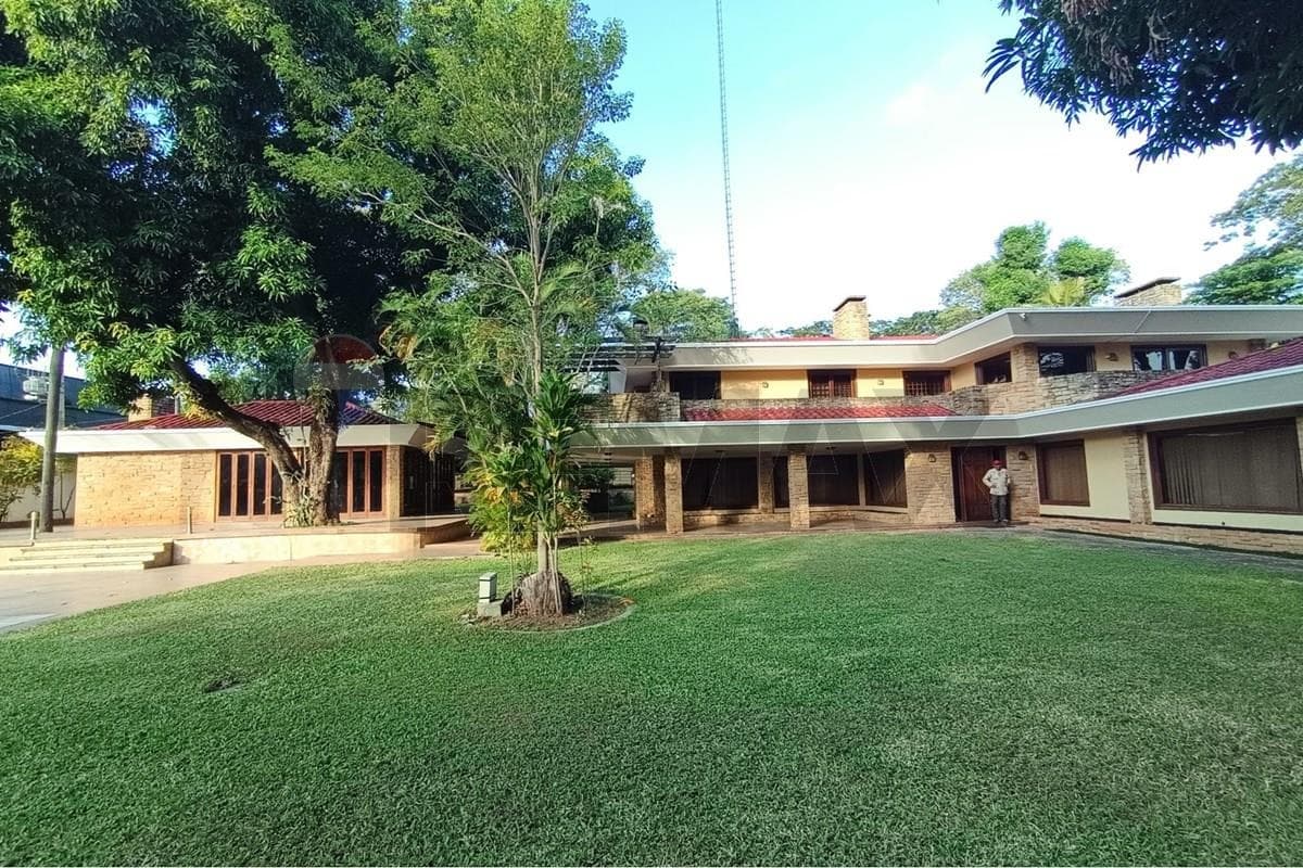 Exclusiva residencia premium en Esquina Barrio Felicidad, Lambaré, foto 1