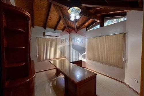 Casa-Venta-PY Itapúa Encarnación Calle Carlos Hrase — foto 5