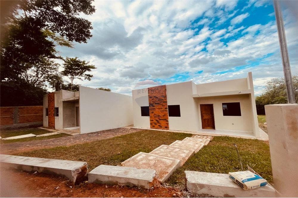 Amplia casa de 3 habitaciones a estrenar en Ñemby, foto 2
