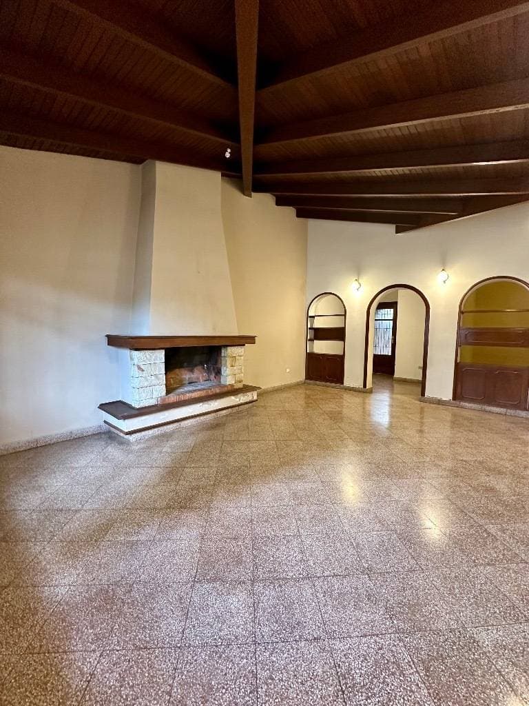 Casa en barrio mburucuyá, foto 3