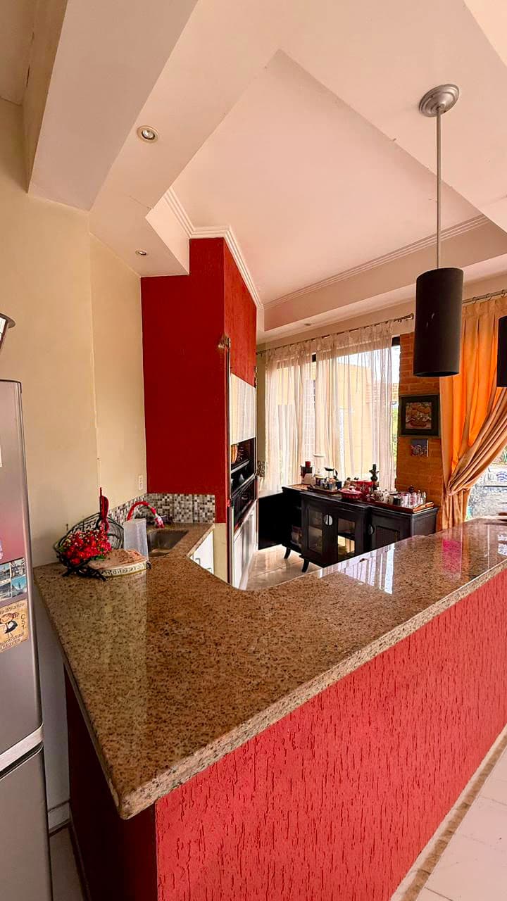 Residencia privada con piscina, quincho y jardín — Villa Adela, Luque — foto 4