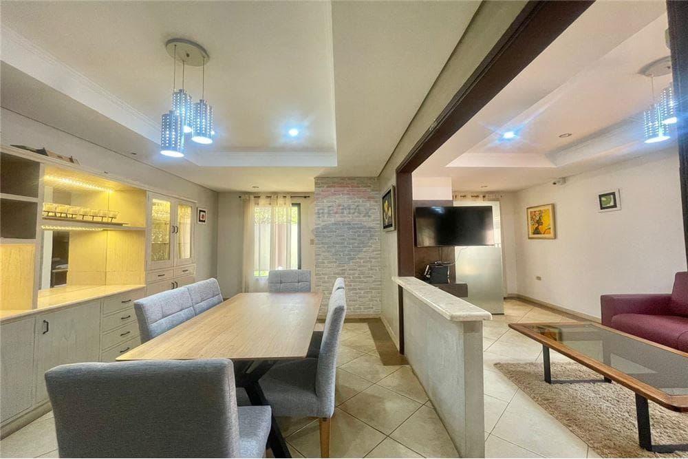 En venta residencia con inmejorable ubicación, villa adela - Luque, foto 3