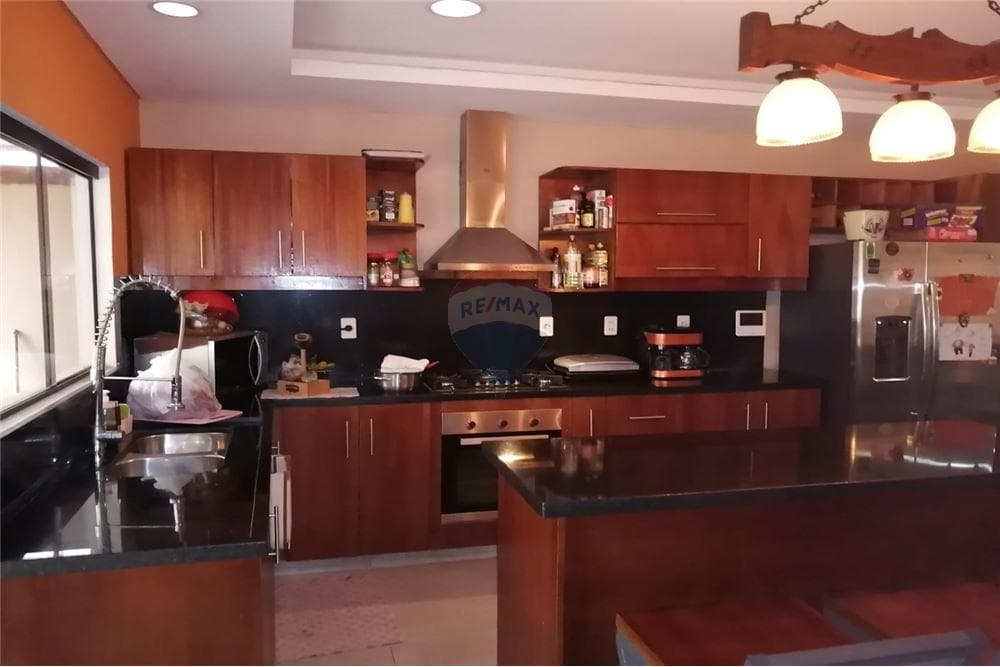 En venta Casa con pileta en Barrio Herrera, foto 4