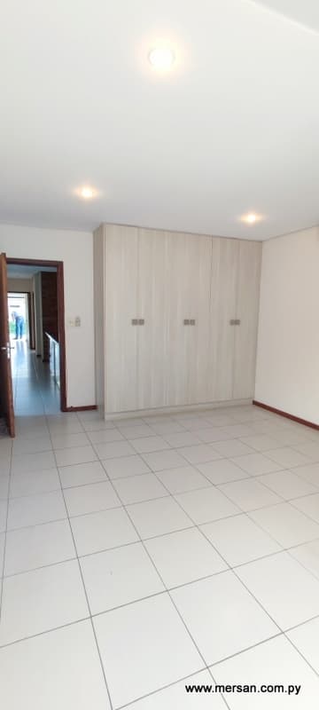 Casa pareada 3 suites y 4 cocheras - b° mburucuya — foto 5