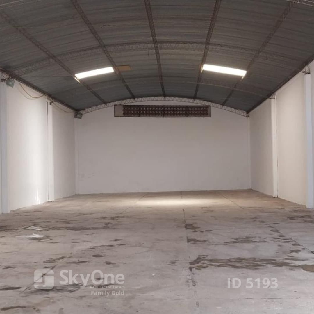 Tinglado en Luque 406,8 m2 detras de los jardines, foto 5