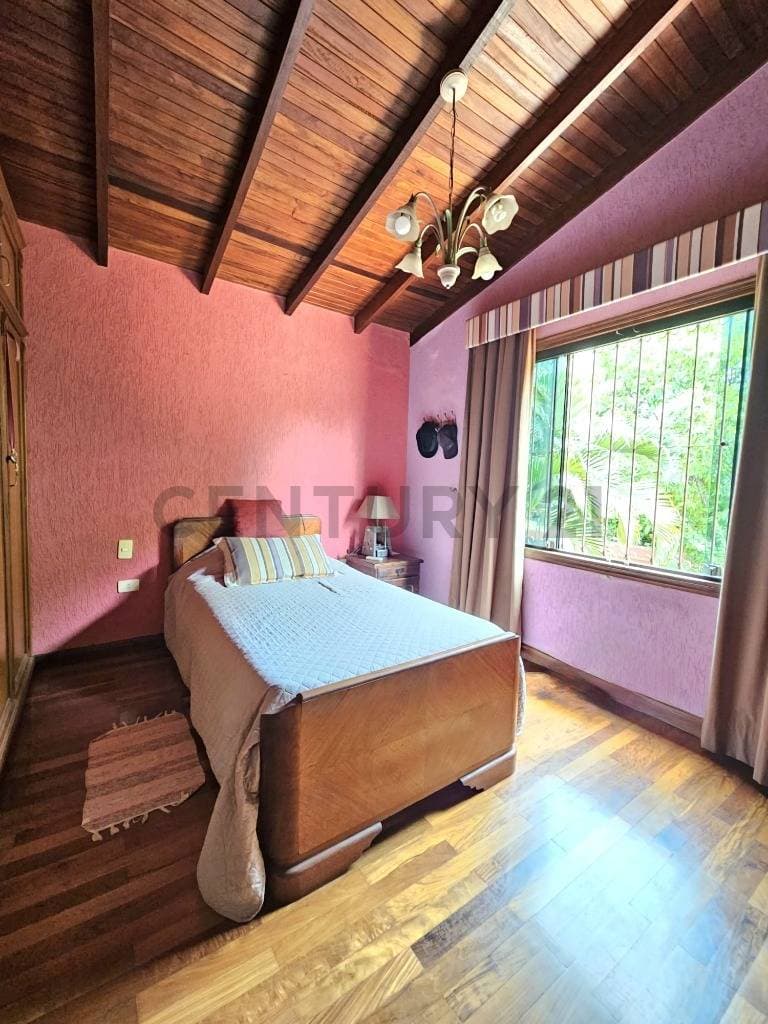 En venta amplia residencia en San Lorenzo - zona laguna grande, foto 5