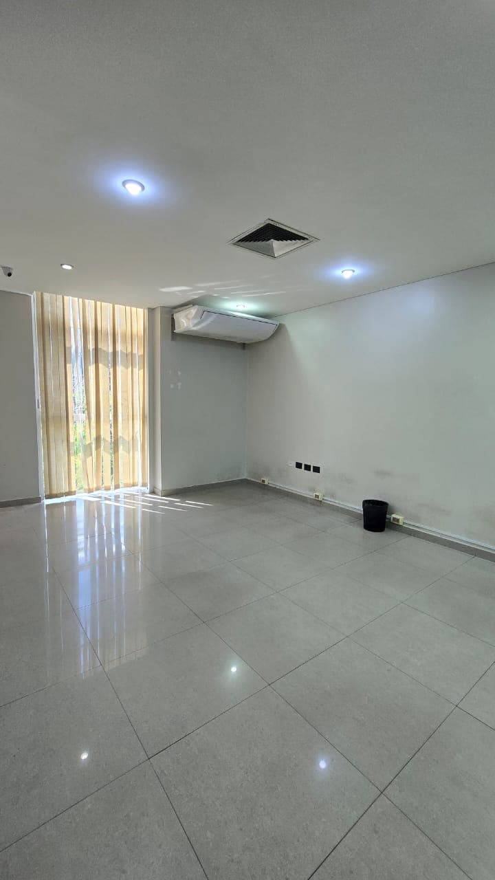 1.338 M2 En Edificio Corporativo Zona Colegio Internacional - Lof7758072, foto 2